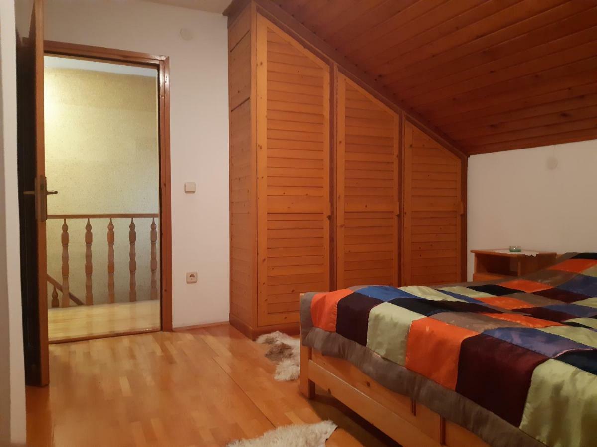 Villa House Of The Red Poppy Mirkovec Exterior foto
